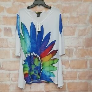 NWT Valentina Size M White Tunic with Vibrant Feather Print